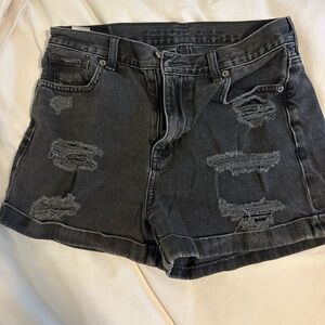 AMERICAN EAGLE | Black distressed denim shorts size 4